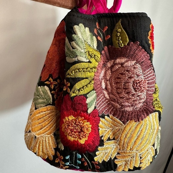 Womens Embroidered Floral Flowers Handbag Purse Coveted Bag Hippie Boho Retro - Picture 2 of 8